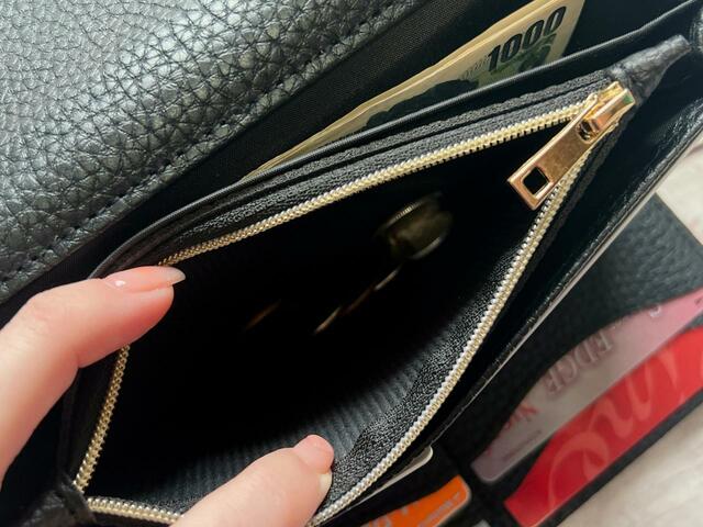 コインも見やすく、取り出しやすいです！