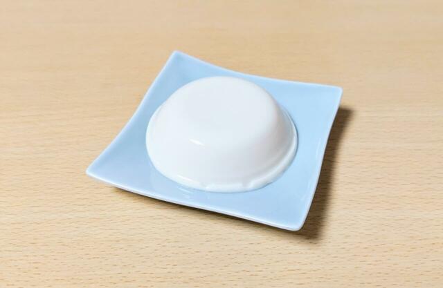 【牧家　牧家の杏仁豆腐　600g（100g×6個）　998円】口の中でとろけるようなプルプル食感が涼しげ