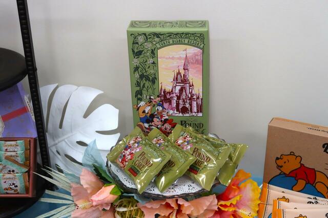 パウンドケーキ 紙箱 ミッキーマウスと仲間たち1,500円