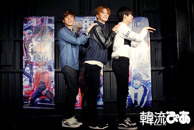 フォトセッションでも息ピッタリの3人/ 『RUN TO YOU～Street Life～』会見