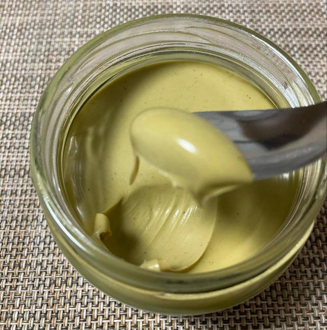 【ウィターズ ピスタチオスプレッド】粒感はありませんがしっかりナッツ感を感じられる