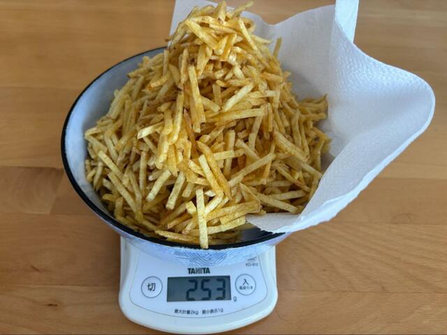 【コストコ パパス アルジェンテ ポテトスティック】まさかの一袋253g!ボウルからあふれるほどの山盛りにびっくり◎