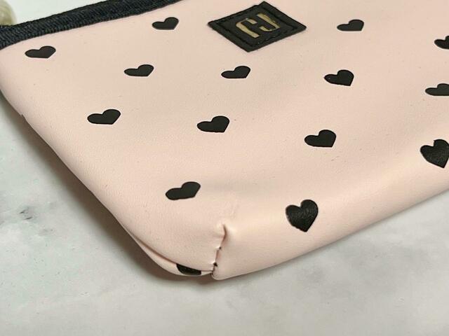 【sweet2023年7月号付録】フェイクレザー調の素材なので高見えします！