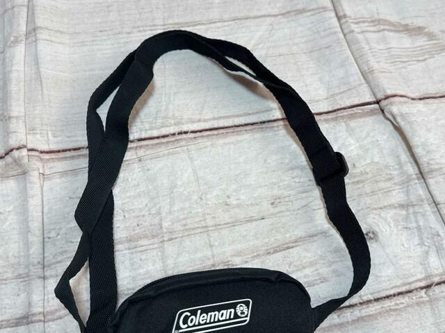 ショルダーストラップは長さ調整可能