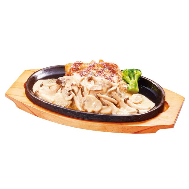 「4種きのこのポルチーニクリーム グリルチキン」<価格:990円(税込1,089円)>【4種のきのこの芳醇な香り&まろやかなクリームソース!「ビッグボーイ」のランチに期間限定“秋メニュー”登場!】