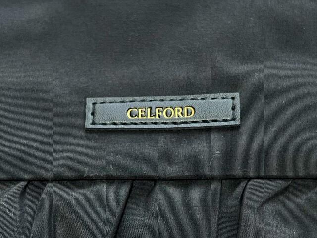 【GLOW10月号付録】ブランドタグはなんとフェイクレザー！ゴールドの箔押しも高級感がありますね♪