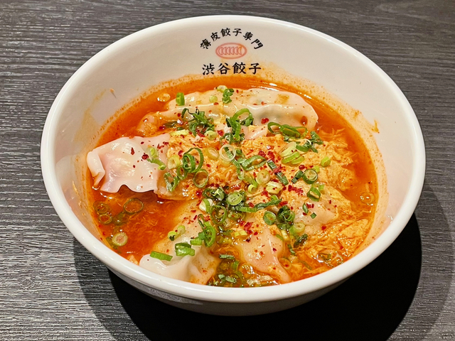 【渋谷餃子 新宿西口店】チゲ餃子。美しいし、おいしそう。いいえ、うまいんです!