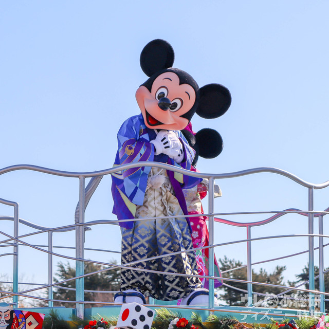 ニューイヤーズ・グリーティング2018