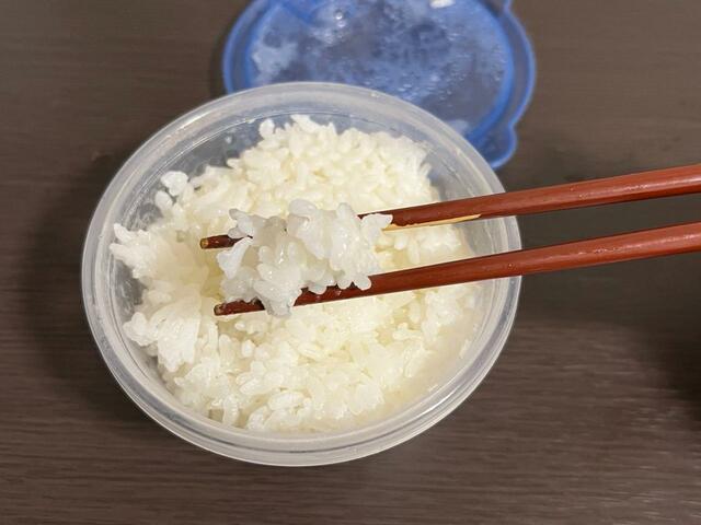 【キチントさん　ごはん冷凍保存容器】水分が少し多めですが、べちゃっとし過ぎず筆者の好みでした