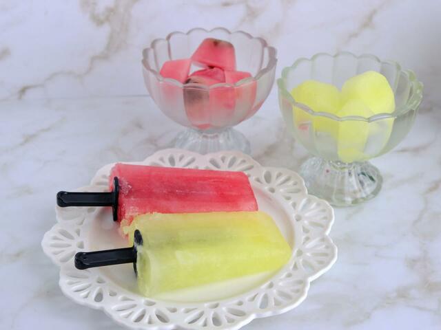 できあがったスイカバーとメロンバー、ちびスイカとちびメロン