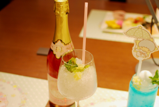 キキ＆ララ・マイメロディ40thアニバーサリーカフェ／ハッピーピンクサングリア(ノンアルコール)