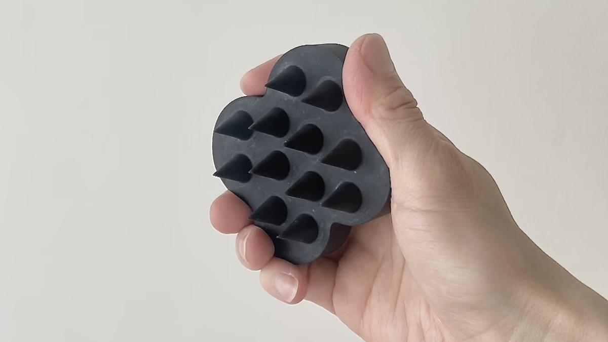 ukaの人気「スカルプブラシ」を使ってみたら、愛用しすぎて1年以上