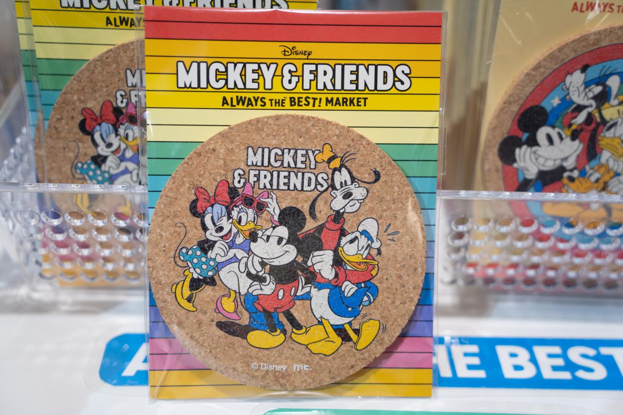 ディズニー】カラフルなミッキーたちの「会場限定グッズ」が登場！期間