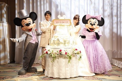 ディズニー結婚式】憧れのTDR婚「フェアリーテイル・ウェディング」の予算は? 豪華なオプションも一挙紹介（写真 12/23） - ディズニー特集  -ウレぴあ総研