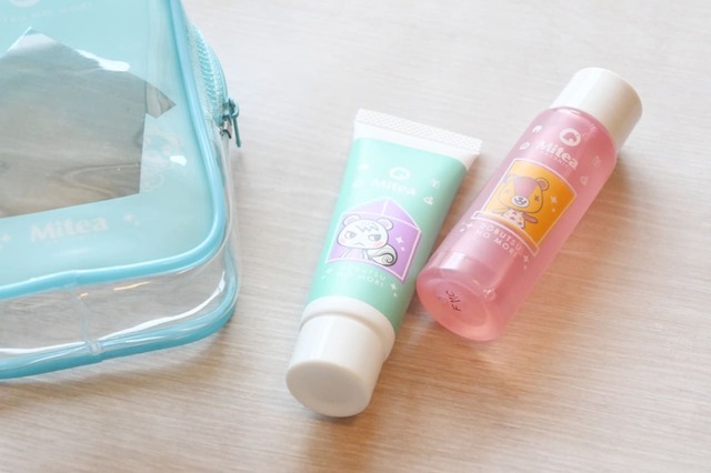 【ファミリーマート Mitea ORGANIC「どうぶつの森」コレクション】クレンジングセラムオイル（メイク落し）30mlと、リペアミルク（乳液）20mlがセットに