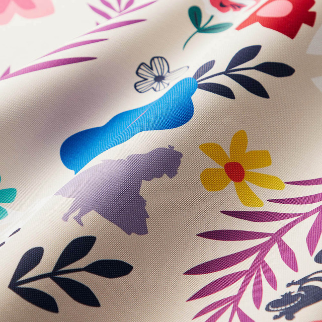 遮光・遮熱カーテン「ふしぎの国のアリス」｜￥8,990～13,400 （税込）