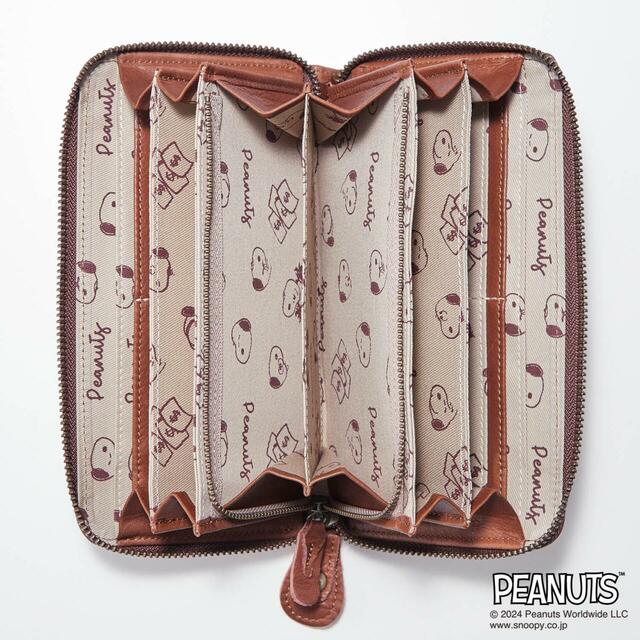 【ベルメゾン】本革長財布〔日本製〕「スヌーピー」|¥ 19,800 (税込) © 2024 Peanuts Worldwide LLC