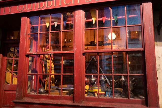 ダイアゴン横丁|ワーナー ブラザース スタジオツアー東京 メイキング・オブ・ハリー・ポッター