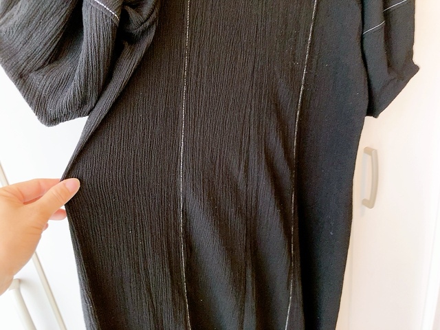 【ファッションセンターしまむら Blue Strive ワンピース】前面にもステッチが縦に入っていてスリム見えします