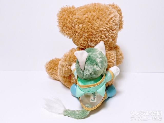 後ろ姿もたまらない可愛さ