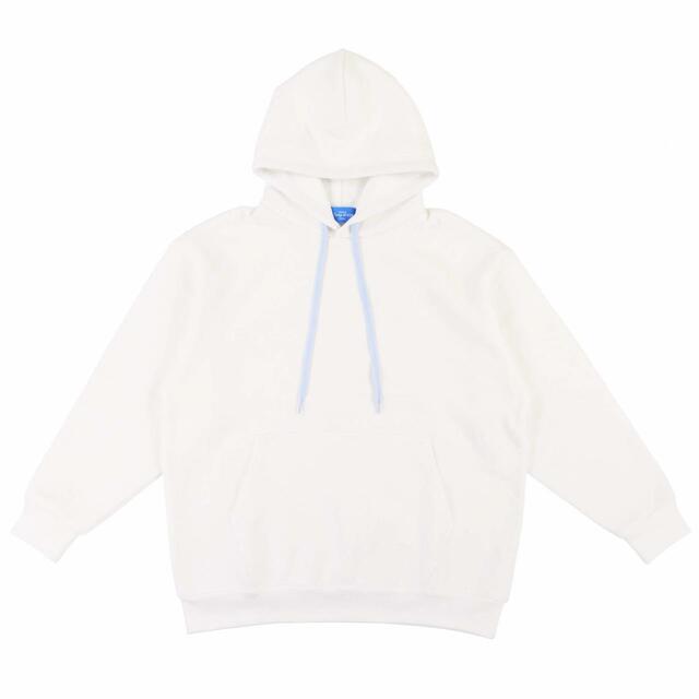 パーカー 5,200円｜東京ディズニーリゾート「なかよしなミッキーとミニーがデザインされたグッズ」｜販売店舗：東京ディズニーランド「タウンセンターファッション」、 東京ディズニーシー「フィガロズ・クロージアー」｜発売日：2024年2月1日（木）