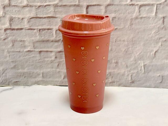 背面も抜かりなく可愛いデザイン