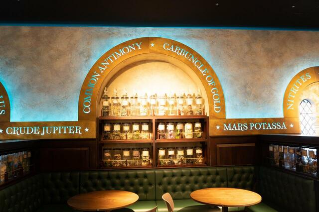 バックロットカフェ|ワーナー ブラザース スタジオツアー東京 メイキング・オブ・ハリー・ポッター