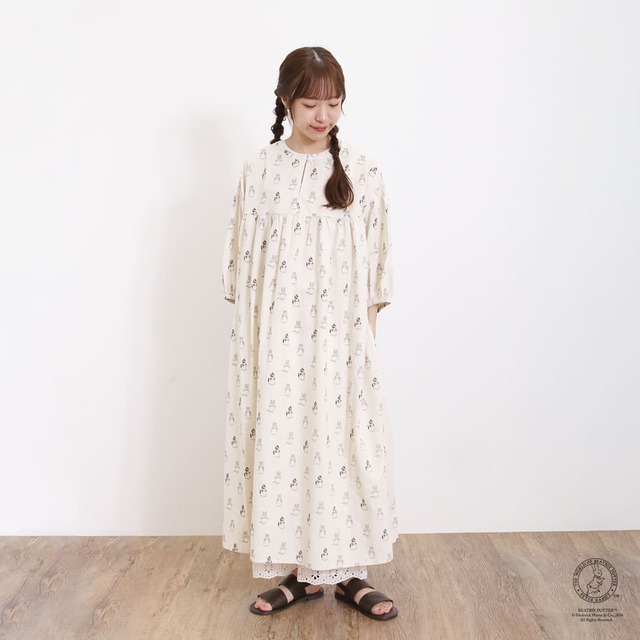 【PETER RABBIT™×SamansaMos2】総柄ワンピース　￥8,690