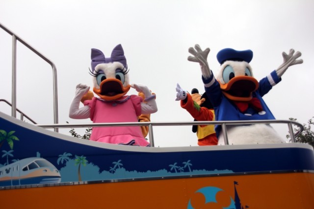 ドナルドダック デイジーダック – “東京ディズニーリゾート”スペシャルパレード 静岡県御殿場市