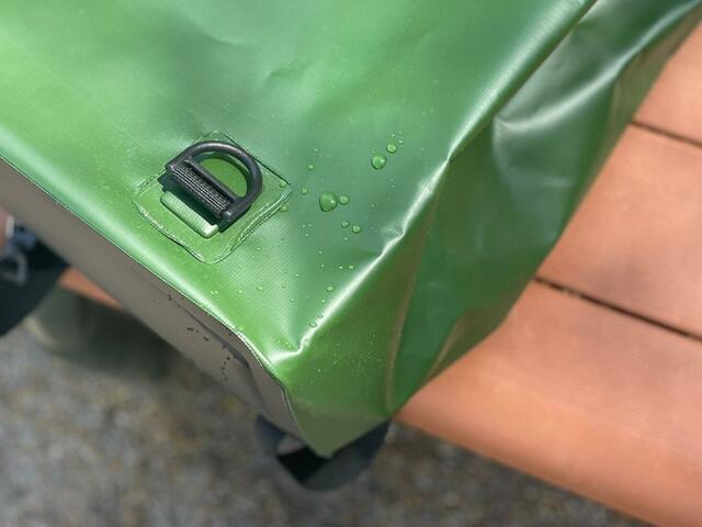 【WORKMAN　ZAT ドライバッグ バックパックタイプ】撥水性はかなり強力