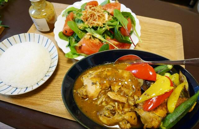 【業務スーパー スパイシーカレーチキンレッグ】温めるだけで完成