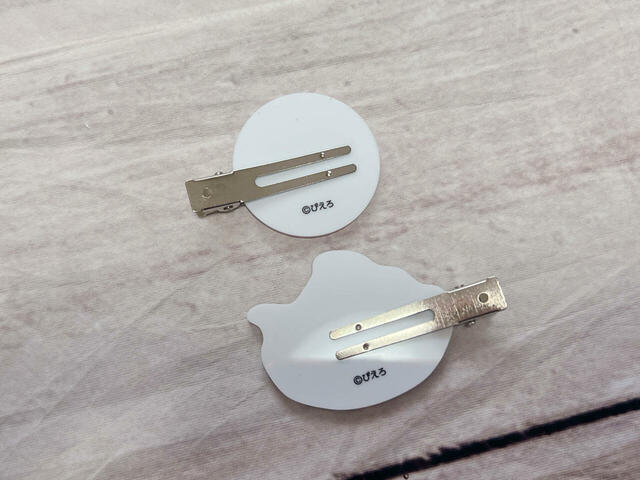 裏側にクリップがついている仕様