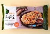 【CJ FOODS JAPAN　bibigo 海鮮にらチヂミ　840g　888円】2枚で1食、計4食入り。冷凍食品なので保存しやすい