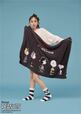 【PEANUTS meets GELATO PIQUE】'ジェラート'ブランケット ￥7,480'パウダー'ソックス ￥2,640カラー：ダークグレーサイズ：フリー