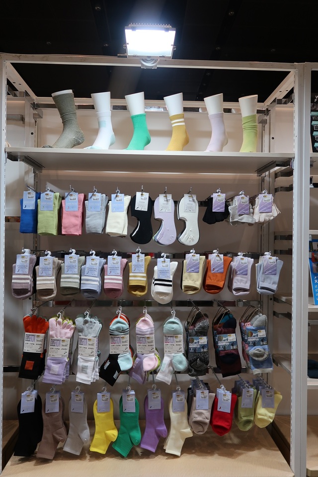 ワークマン春夏展示会の靴下コーナー
