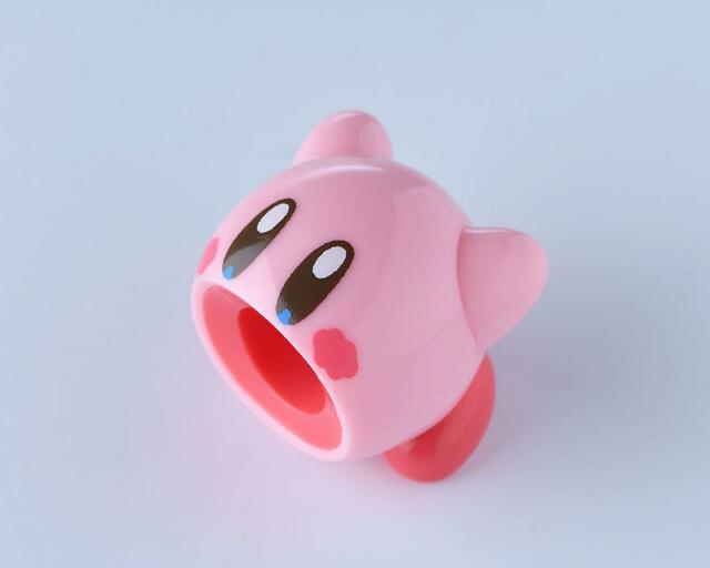 「すいこみカービィマスコット」【『Kirby Café』から新作のテイクアウトドリンク全4種が登場】