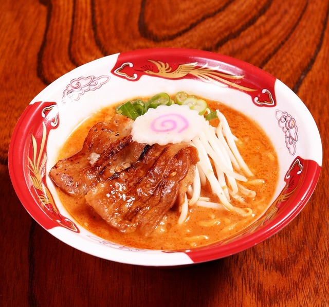 神仙 濃厚味噌(炎・炙）肉盛りそば」