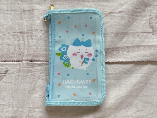 マルチポーチ（ハチワレ）／税込1,650円