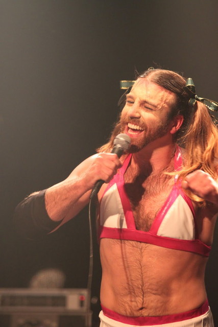 Ladybeard（レディービアード）　　「ミンナノオウエン…スゴクミトメル！」