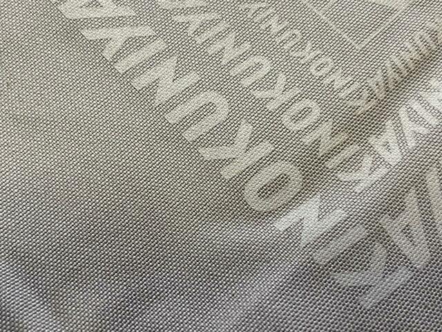 【紀ノ国屋】ロゴは同色系カラーで馴染みやすいのも◎