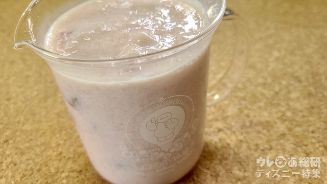 ベイマックスのビーカーマグでフルーチェ