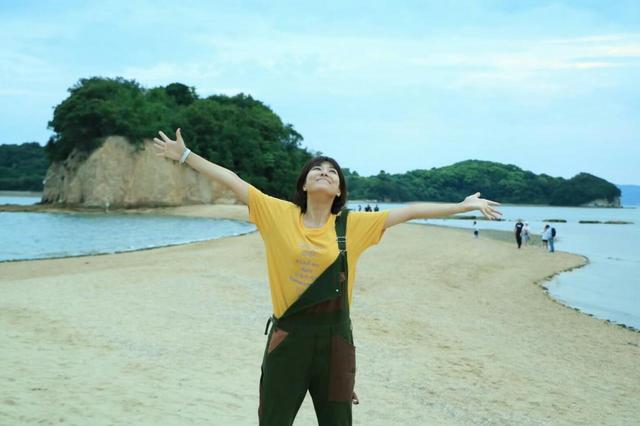 ひとりで渡っても願いは叶うよ〜!（2018年） 提供:宮澤佐江