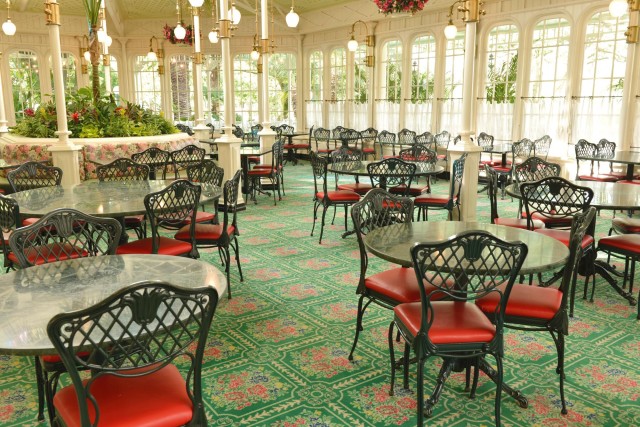 東京ディズニーランド - クリスタルパレス・レストラン