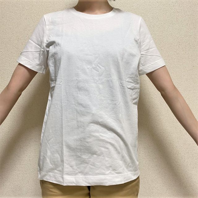 【無印良品 インド綿天竺編みクルーネック半袖Ｔシャツ】キャミソールが透けていますね