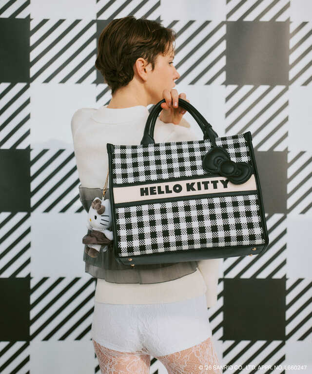 【ハローキティ×VIS】「リボンチャームトートバッグ」¥7,190/A4サイズや13インチノートPCも収納できる便利なサイズ感