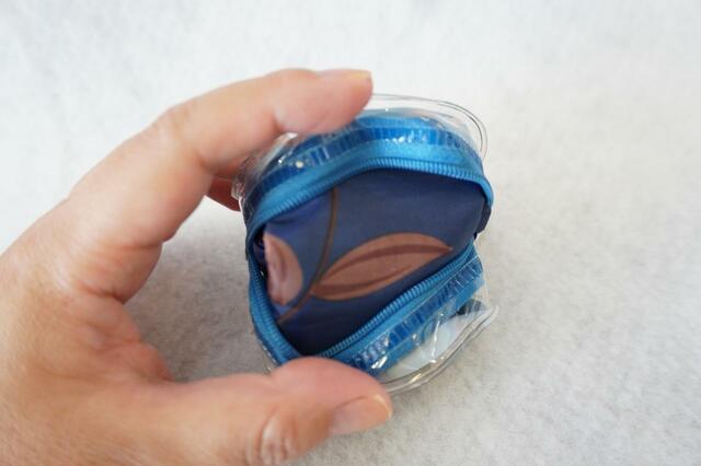 ファスナーを開けてみたところ【ダイソー ショッピングバッグ】