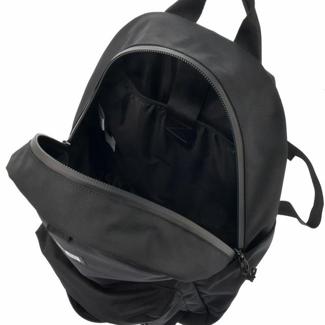 バックパック　10,890円