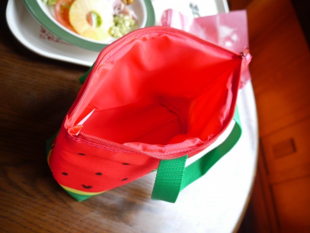 スーベニアランチケース（内側） 