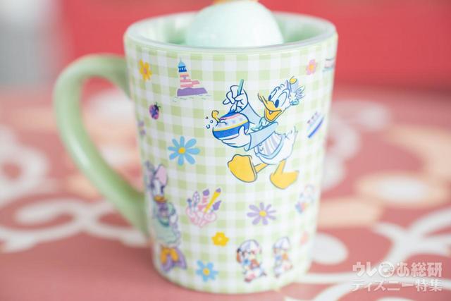 レアチーズムース&オレンジゼリー、スーベニアカップ付き 900円