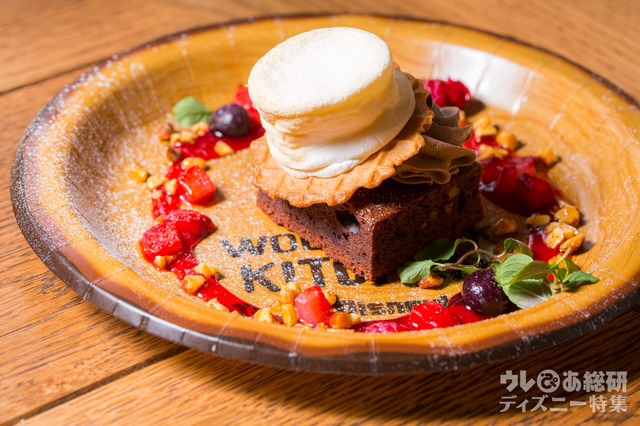 スモア風チョコレートブラウニー （400円）｜キャンプ・ウッドチャック・キッチン｜東京ディズニーランド